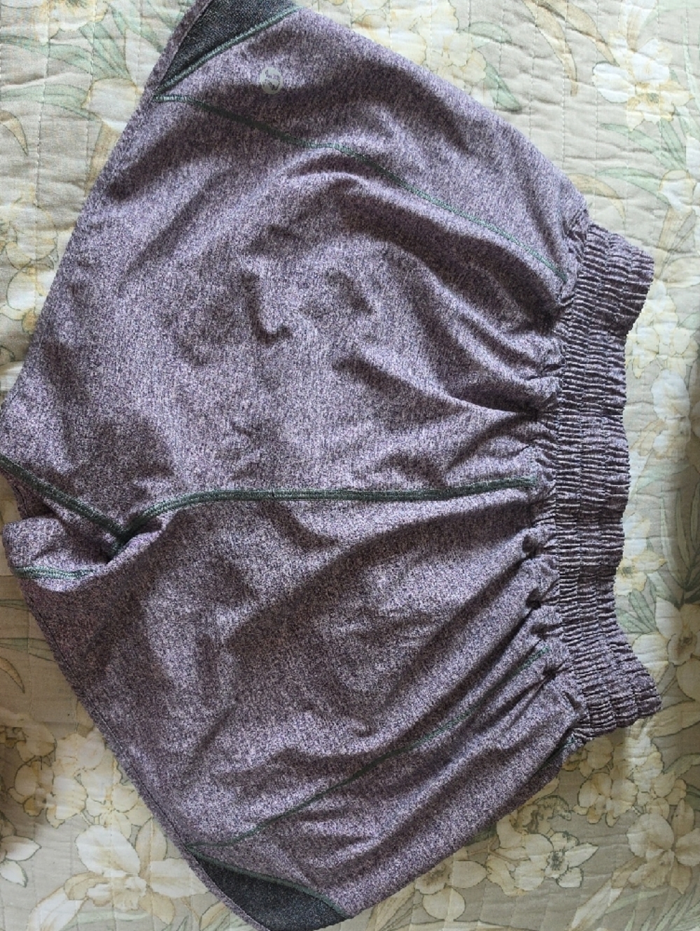 lululemon athletica Hotty Hot High-Rise 4" Shorts - Heathered Black - Picture 4 of 5